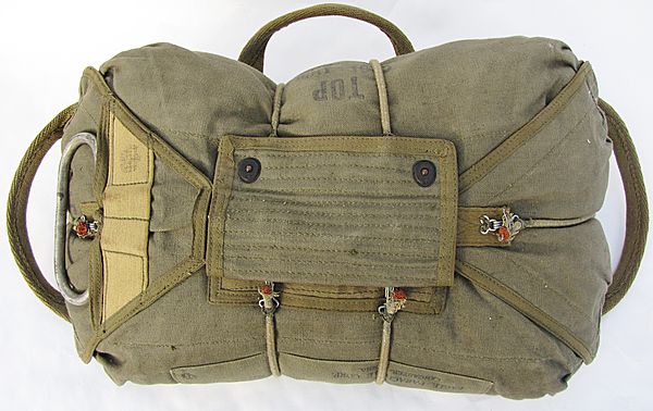 USAAF type A-5 Chest Parachute - Click for the bigger picture