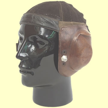 Luftwaffe LKpN 101 'Netzkopfhaube' Flying Helmet - Click for the bigger picture