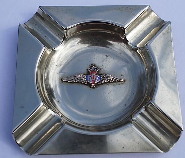 RAF WWII Kings Crown Ashtray - Click for the bigger picture