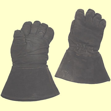 Luftwaffe WWII Electrically Heated Flying Gloves - Click for the bigger picture