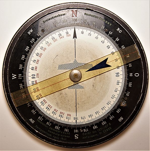 Luftwaffe Dreieckrechner DR2 Flight computer - Click for the bigger picture