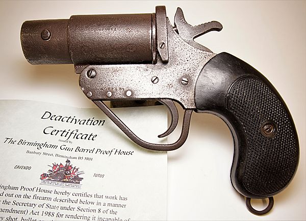 British WWII Molins Mk 2 no 5 1' Very Pistol - Click for the bigger picture