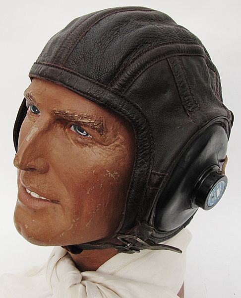 U. S. N. / Marine Corps AN6540-2L Flying Helmet - Click for the bigger picture