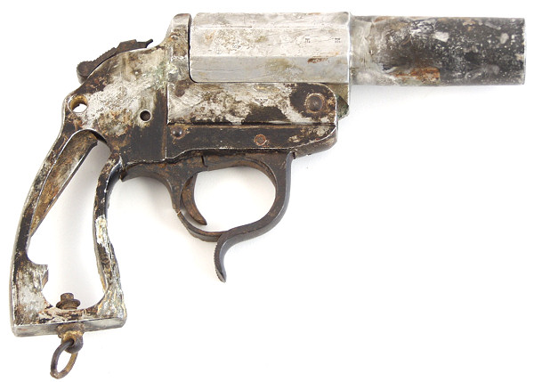 Luftwaffe Leuchtpistole Model M1928 in Relic Condition - Click for the bigger picture