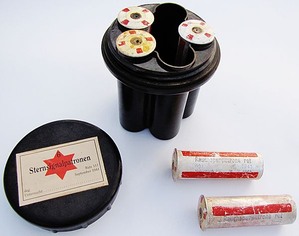 German WWII Bakelite Flare Cartridge Case with Contents - Click for the bigger picture