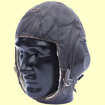 Luftwaffe LKpW101 Flying Helmet - Click for the bigger picture