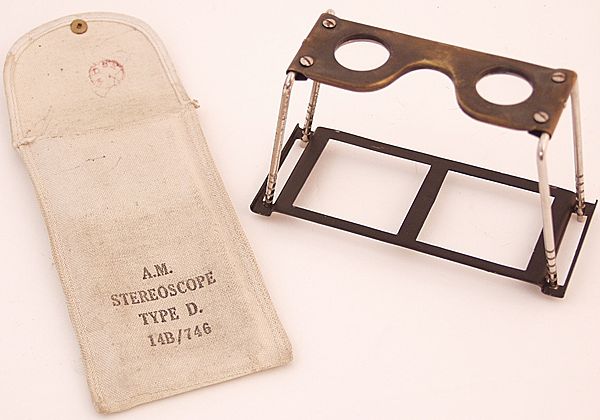 Air Ministry Stereoscope Viewer Type D - Click for the bigger picture