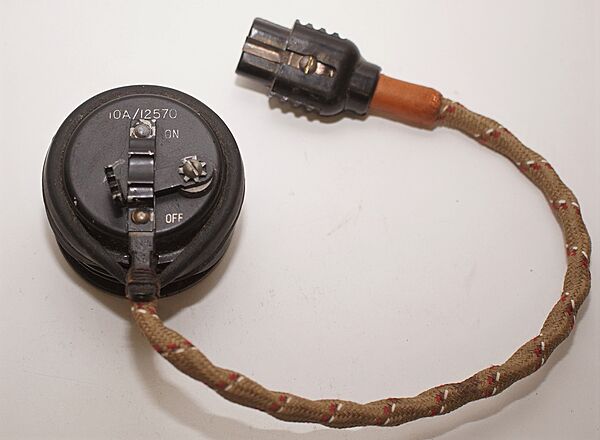 RAF Type 48 Magnetic Oxygen Mask Microphone - Click for the bigger picture