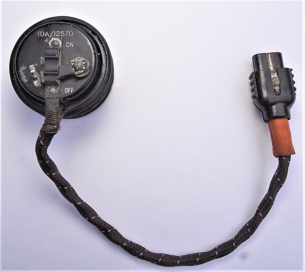 RAF Type 48 Magnetic Oxygen Mask Microphone - Click for the bigger picture