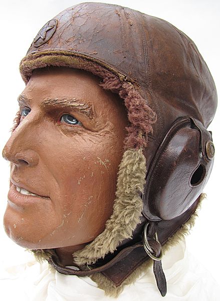 Japanese Army Air Force WWII Bomber Crew Winter Flying Helmet - Click for the bigger picture