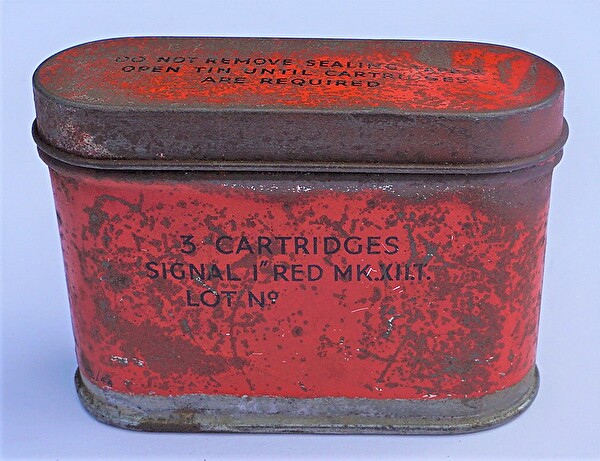 RAF Very Pistol 1' Red Star Mk X11T Distress Flare Tin - Click for the bigger picture