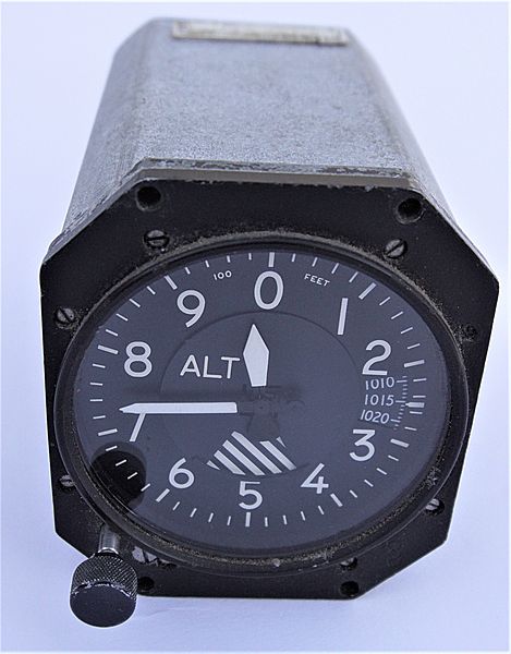 RAF Altimeter 6TM/9 - Click for the bigger picture