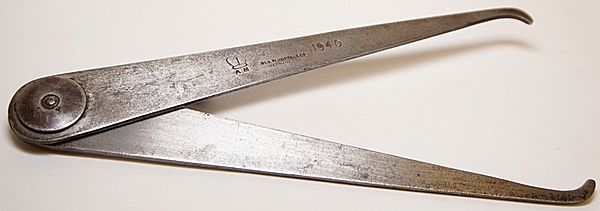 WWII Air Ministry Issue Fitters Callipers - Click for the bigger picture