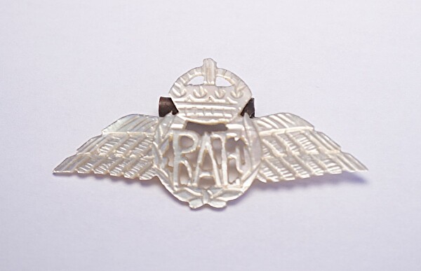 WWII RAF Sweetheart Brooch - Click for the bigger picture