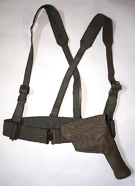 RAF 1937 Pattern Webbing Belt and Holster Set - Click for the bigger picture