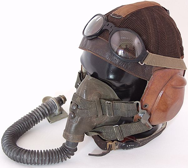 Luftwaffe Model LKpN101 Netzkopfhaube Flying Helmet - Click for the bigger picture