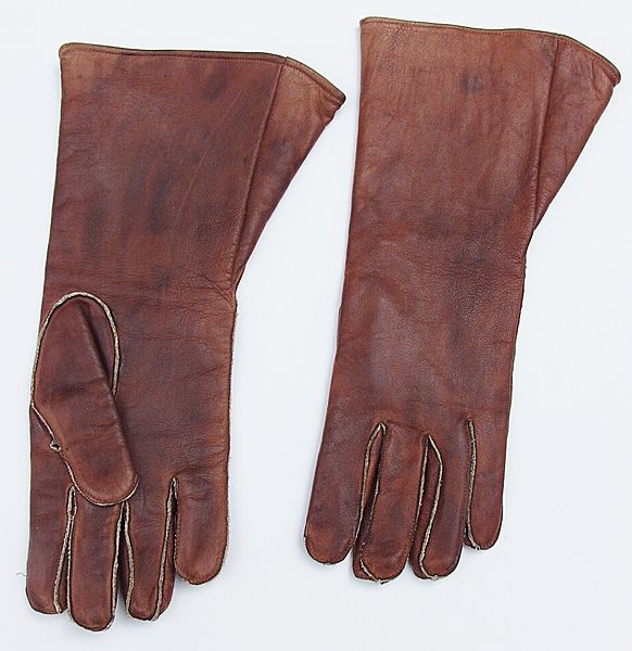 RAF Type 'D' Flying Gauntlets - Click for the bigger picture