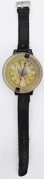 Luftwaffe AK 39 Armbandkompass - Click for the bigger picture