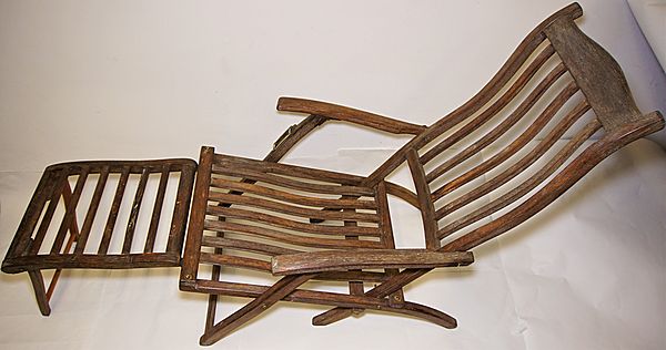 Original Cunard/White Star Line steamer Chair - Click for the bigger picture