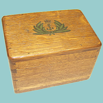 Small Oak Fitted Tobacco Box - Click for the bigger picture